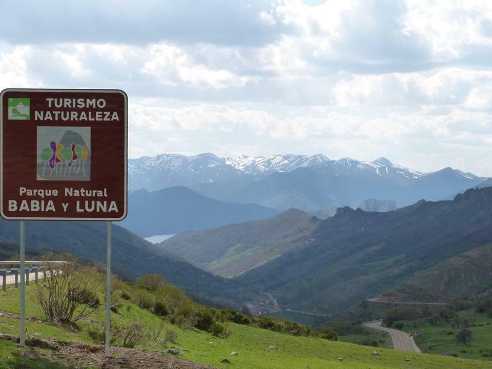 Hostal La Collada De Aralla Aralla de Luna Luaran gambar